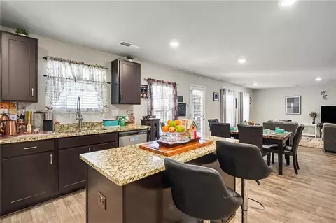 Kitchen - 424 Toronto Cir, Hampton, GA 30228 photo 1 of 2