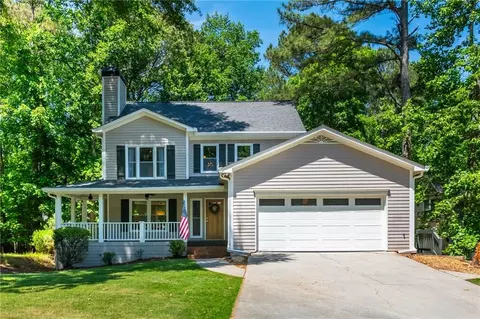 1307 Cobblestone Ln, Woodstock, GA 30189
