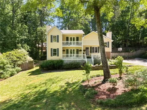 11675 Highland Colony Dr, Roswell, GA 30075