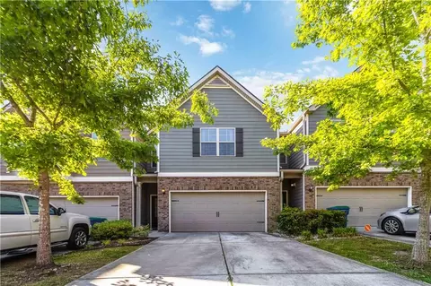 7839 Rock Rose Ln, Fairburn, GA 30213