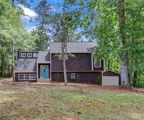 1882 Winding Creek Ln SW, Marietta, GA 30064