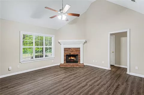 240 Dillion Dr, Hampton, GA 30228 photo 4