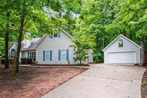 240 Dillion Dr, Hampton, GA 30228
