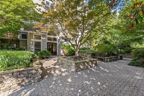 1406 River Green Dr NW, Atlanta, GA 30327