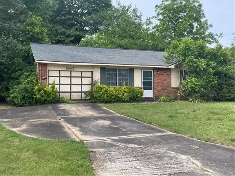 6216 Fieldcrest Dr, Morrow, GA 30260