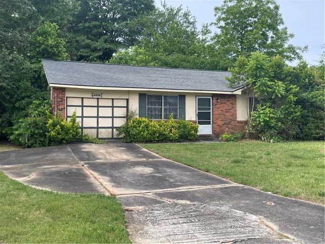 6216 Fieldcrest Dr, Morrow, GA 30260