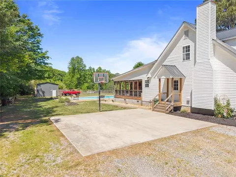 Exterior - 7501 Lula Rd, Lula, GA 30554 photo 3 of 12