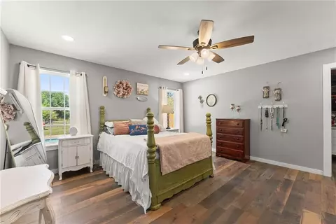 Bedroom - 7501 Lula Rd, Lula, GA 30554 photo 2 of 4