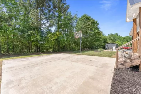 Exterior - 7501 Lula Rd, Lula, GA 30554 photo 10 of 12