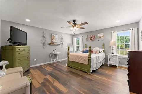 Bedroom - 7501 Lula Rd, Lula, GA 30554 photo 1 of 4