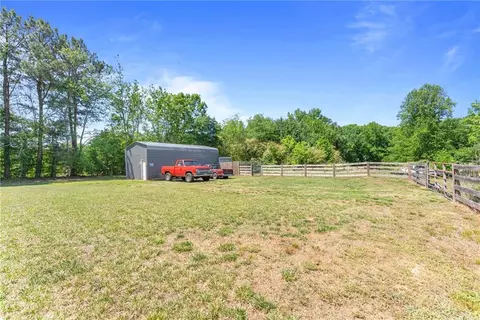 Exterior - 7501 Lula Rd, Lula, GA 30554 photo 9 of 12