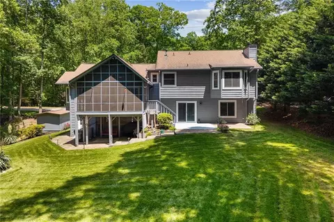 Exterior - 2974 Caldwell Cir, Suwanee, GA 30024 photo 7 of 10