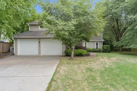 245 Truehedge Trce, Roswell, GA 30076