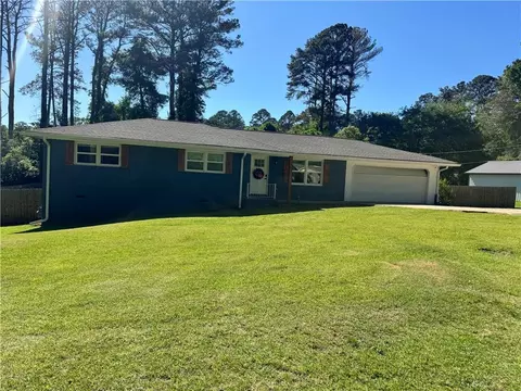 115 Fairlawn Dr, Carrollton, GA 30117