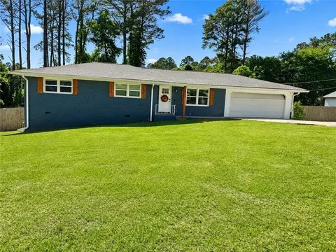 115 Fairlawn Dr, Carrollton, GA 30117