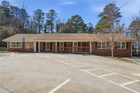 2239 Scenic Dr, Snellville, GA 30078