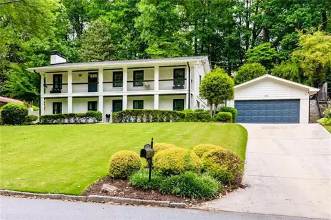 2344 Sagamore Hills Dr, Decatur, GA 30033