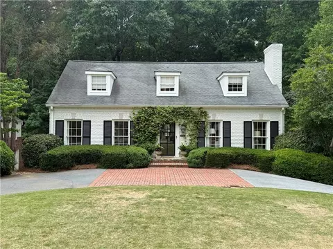 3092 Rhodenhaven Dr NW, Atlanta, GA 30327