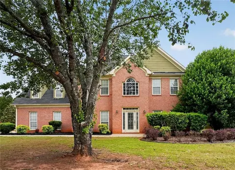 200 Essex Pl, Ellenwood, GA 30294