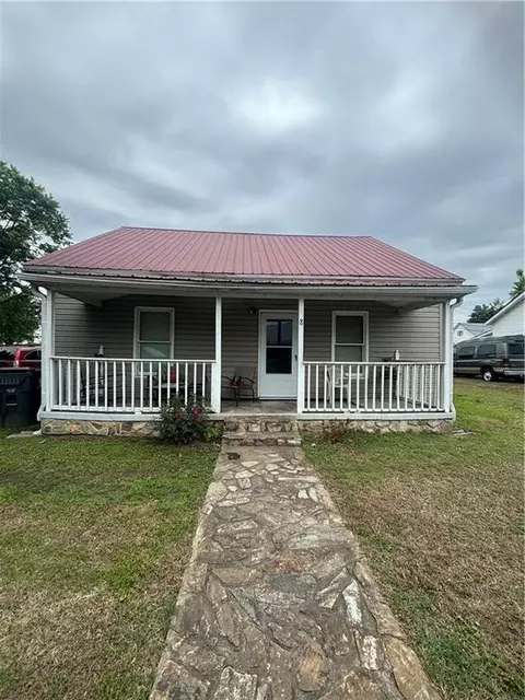 8 Walnut St, Aragon, GA 30104