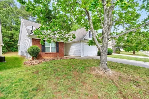 225 Lassiter Dr, Covington, GA 30016 photo 2