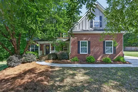 2137 Albert Jones Dr, Loganville, GA 30052