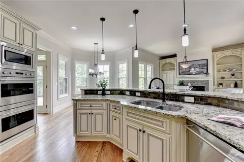 Kitchen - 3487 Binghurst Rd, Suwanee, GA 30024 photo 10 of 12