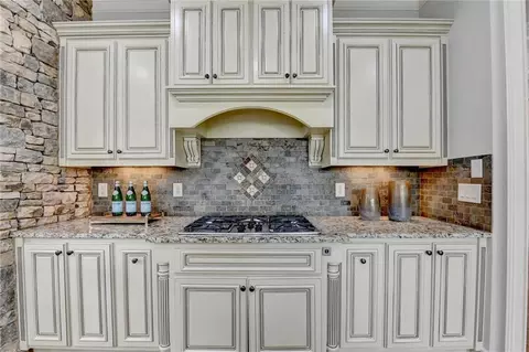 Kitchen - 3487 Binghurst Rd, Suwanee, GA 30024 photo 7 of 12