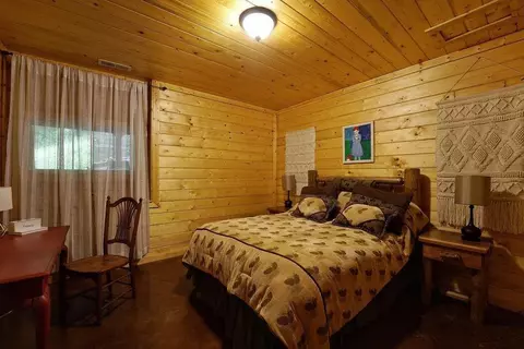 Bedroom - 85 Hunter Dr, Talking Rock, GA 30175 photo 5 of 8