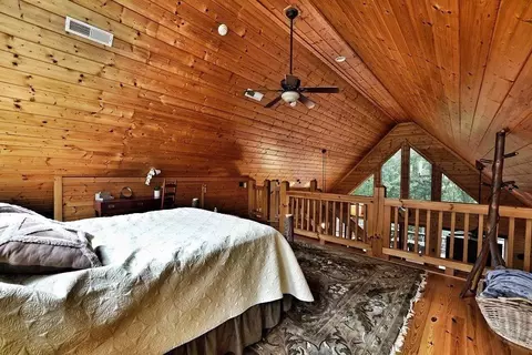 Bedroom - 85 Hunter Dr, Talking Rock, GA 30175 photo 3 of 8