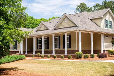35 Nicklaus Cir, Social Circle, GA 30025