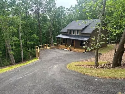 82 Vista Dr, Cleveland, GA 30528