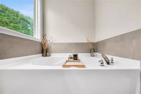 Bath - 2091 Westside Dr, Austell, GA 30106 photo 4 of 5
