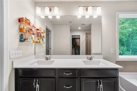 Bath - 2091 Westside Dr, Austell, GA 30106 photo 2 of 5