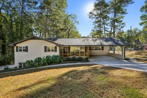 2432 Kelly Lake Dr, Decatur, GA 30032