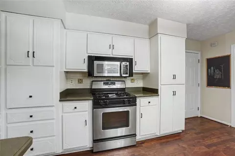 Kitchen - 180 Hayes Cir, Rex, GA 30273 photo 3 of 4