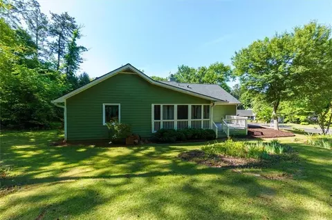 Exterior - 180 Hayes Cir, Rex, GA 30273 photo 15 of 17
