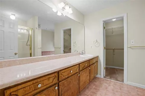 Bath - 180 Hayes Cir, Rex, GA 30273 photo 4 of 5