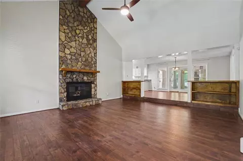 Living - 180 Hayes Cir, Rex, GA 30273 photo 5 of 7