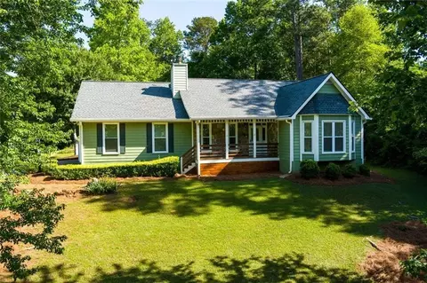 180 Hayes Cir, Rex, GA 30273
