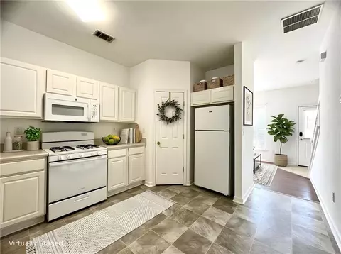 1463 Cove Creek Cir, Norcross, GA 30093