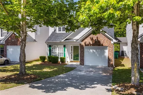 565 Carlton Pointe Dr, Palmetto, GA 30268