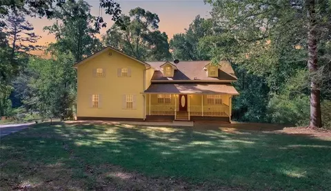 Exterior - 3695 Ledan Rd, Gainesville, GA 30506 photo 10 of 15