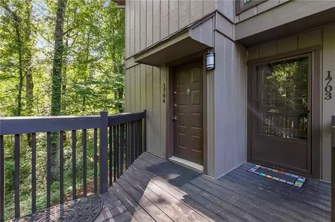 1704 Cumberland Ct SE, Smyrna, GA 30080