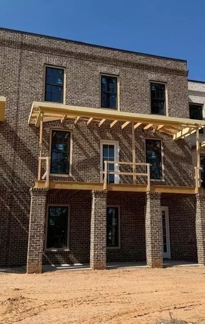 1015 Creekside Ln, Cumming, GA 30040