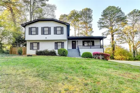 4087 Signal Rdg SW, Lilburn, GA 30047