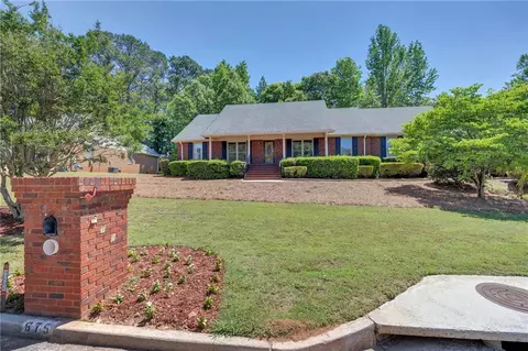 675 SE Clubland Cir SE, Conyers, GA 30094