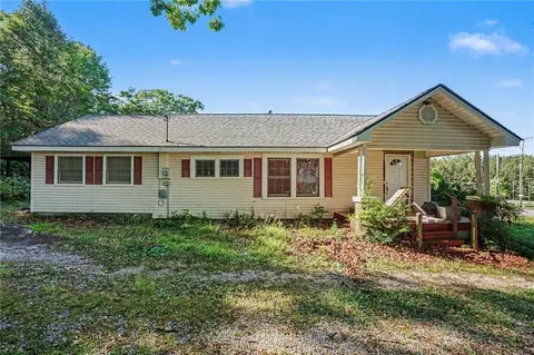 1288 Rose Ln, Toccoa, GA 30577