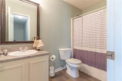 Bath - 25 Shadowbrook Ct, Covington, GA 30014 photo 3 of 4