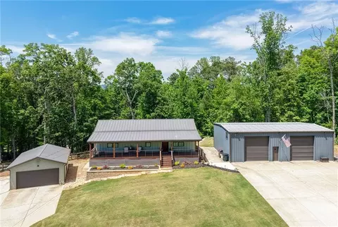 1 Colonial Club Dr SE, Acworth, GA 30102